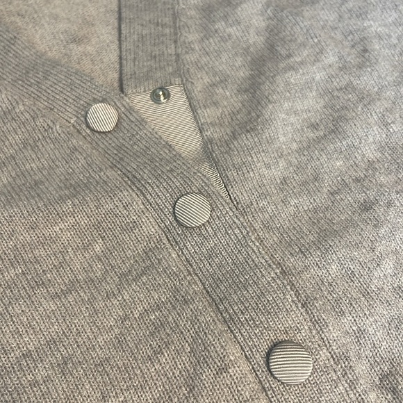 Moncler Maglia tricot 100% cashmere gray and pink cardigan size small - Picture 13 of 13